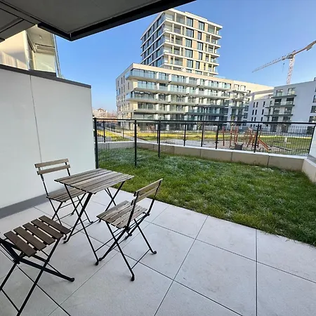 The Basilej Apartment Private Garden & Parking