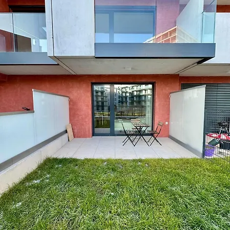 The Basilej Apartment Private Garden & Parking Praga